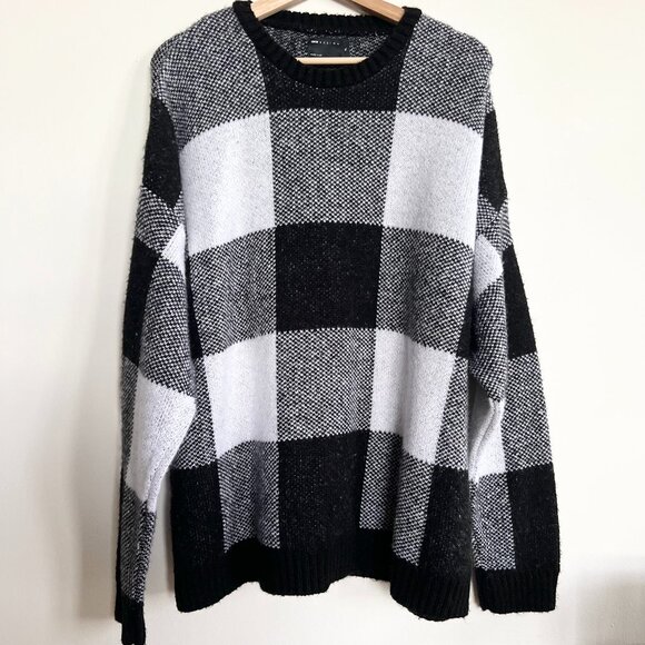 ASOS DESIGN knitted fluffy sweater in black & white checkerboard / Size XL - Picture 2 of 9